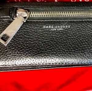 Marc Jacobs
Black Gotham Open Face Wallet